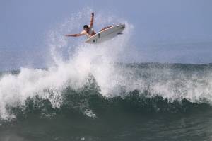 medewi surf