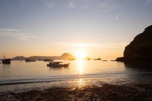 Unbelieveable Padar Island, Pink Beach, Fireless Dragon and Taka Makassar