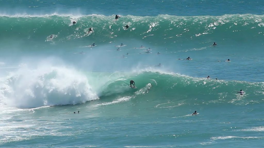Pantai Padang Padang Bali – Semua Yang Perlu Anda Ketahui Tentang Surfers Paradise 1 PANTAI PADANG PADANG