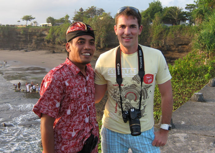 Bali Sightseeing 8 tourist with driver
