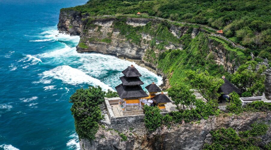 THE BEST HOTELS IN ULUWATU