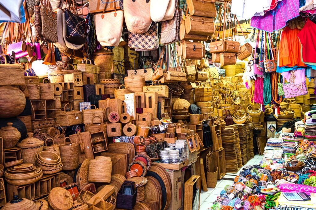 Discovering the Beauty of Balinese Art and Handicrafts: A Guide to Bali's Cultural Treasures 1 bali-arts-and-handicrafts