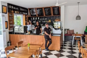 cafe-in-pererenan