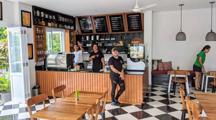 cafe-in-pererenan