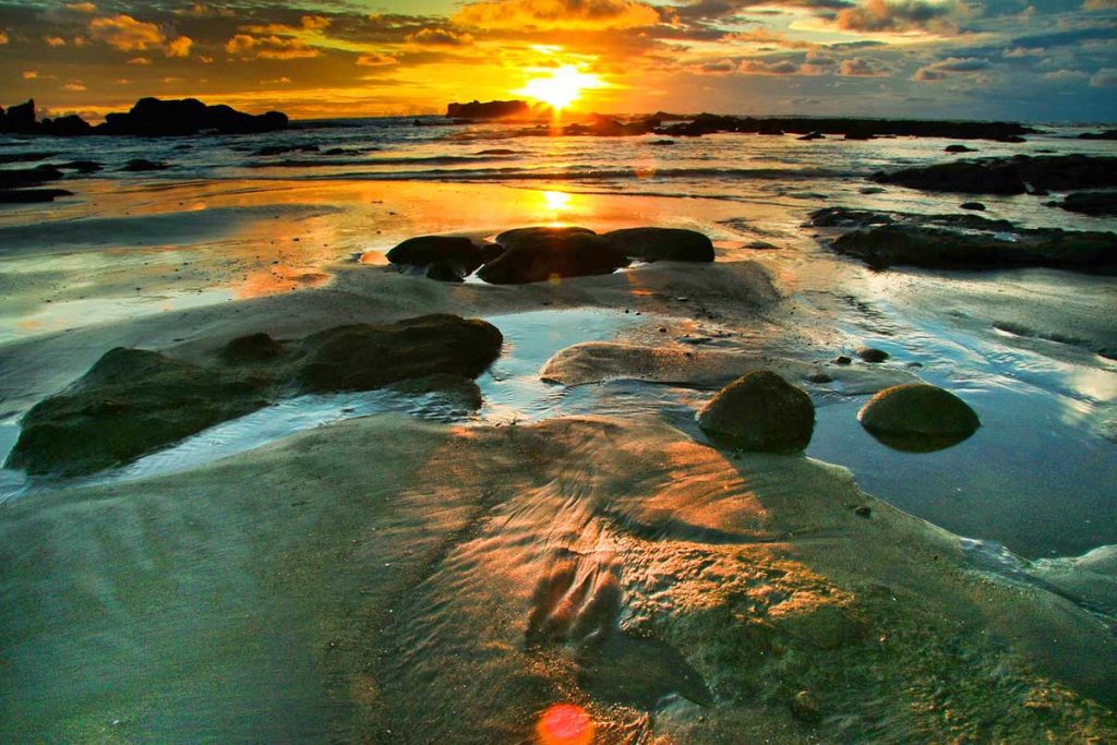 Discovering the Serene Paradise of Mengening Beach in Bali 4 Mengening beach sunset