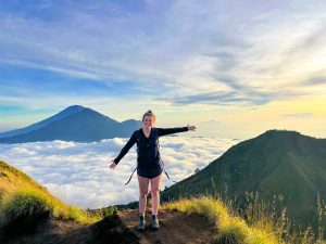 hiking batur 3