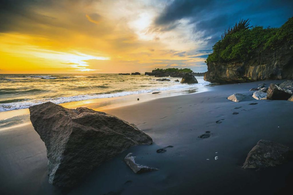 Discovering the Serene Paradise of Mengening Beach in Bali 2 Mengening Beach Beautiful Scenery