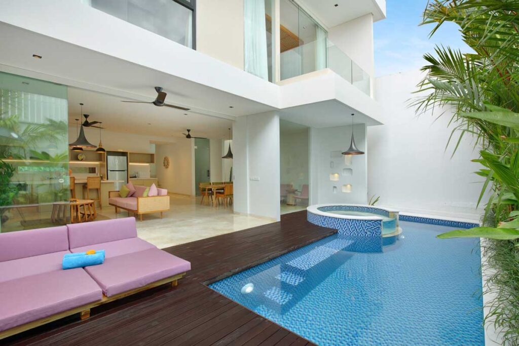 Eight palms 1
