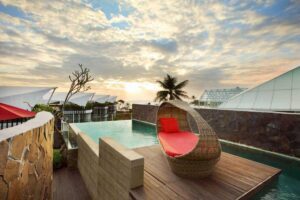 5-Star Bali’s Oceanfront Elegance: Luxury Retreats Await