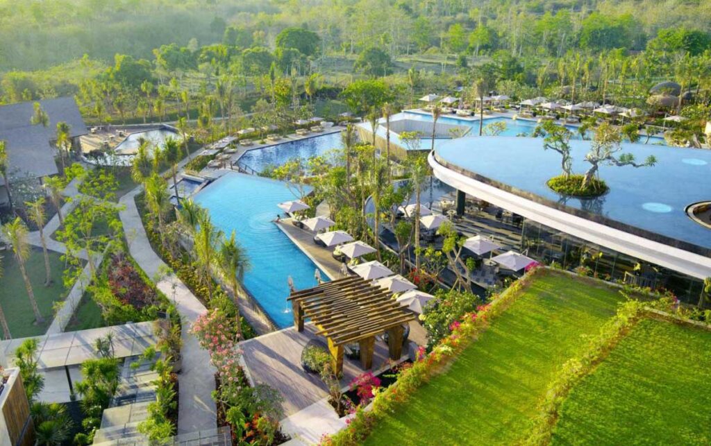 5-Star Bali's Oceanfront Elegance: Luxury Retreats Await 3 rimba ayana 3