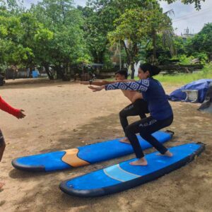 SURF LESSON GROUP
