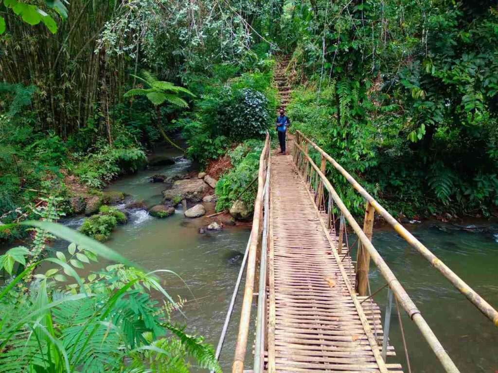 Leke-Leke Waterfall: Bali's Secret Sanctuary of Peace and Beauty 3 leke leke waterfall bali 2 v1