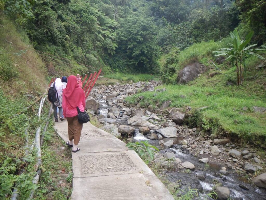 Ultimate Adventure Guide to Madakaripura Waterfall 3 madakaripura 3