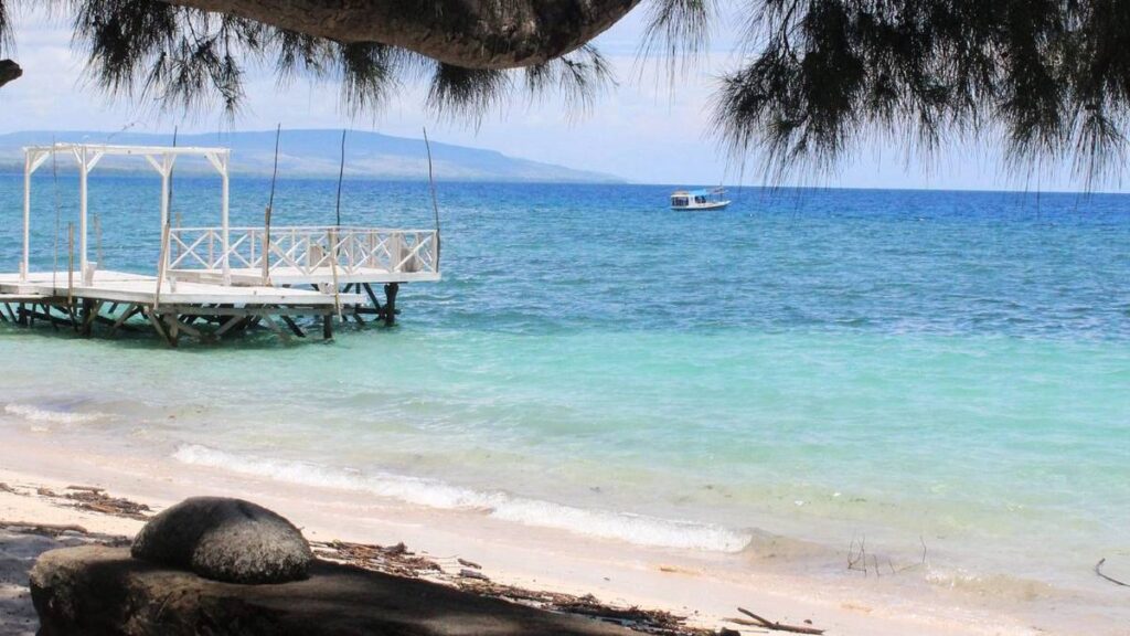 9 Untamed Beaches of Sumba, Indonesia: Secret Shores for Wild Adventures 9 puru kambara v1